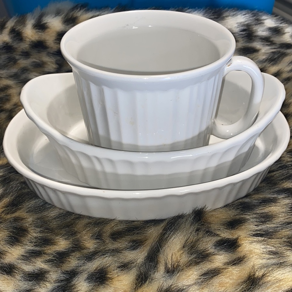 🆕3 Piece Stoneware Corningware Set